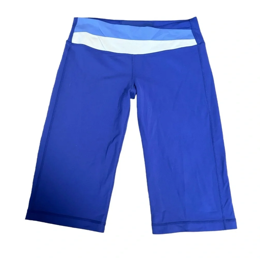 Lululemon Blue White Astro Crop Capri Leggings Size 8